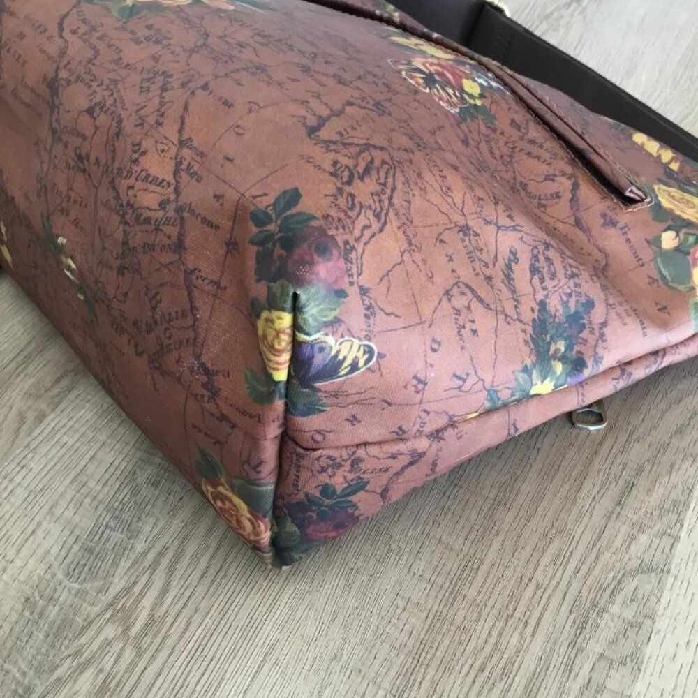Patricia Nash English Garden Floral Map  Sling Crossbody Shoulder Bag Purse EUC - Picture 9 of 10